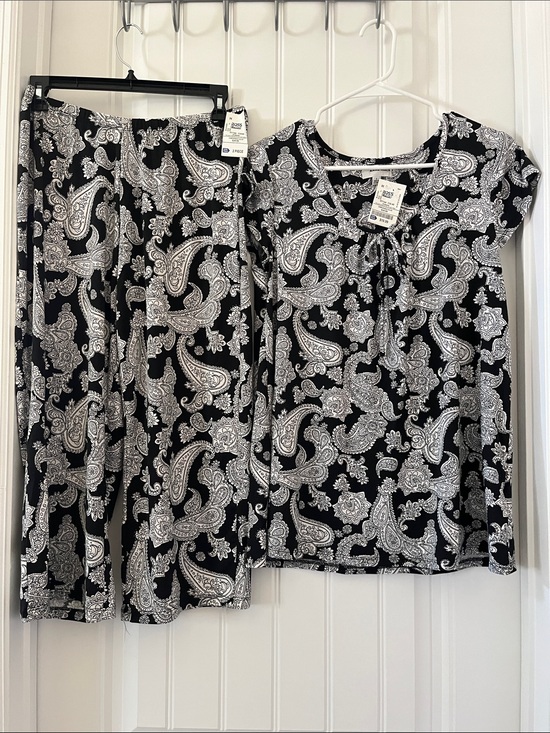 Anne Klein Other - Anne Klein Black & White Paisley Two-Piece Pajama Set